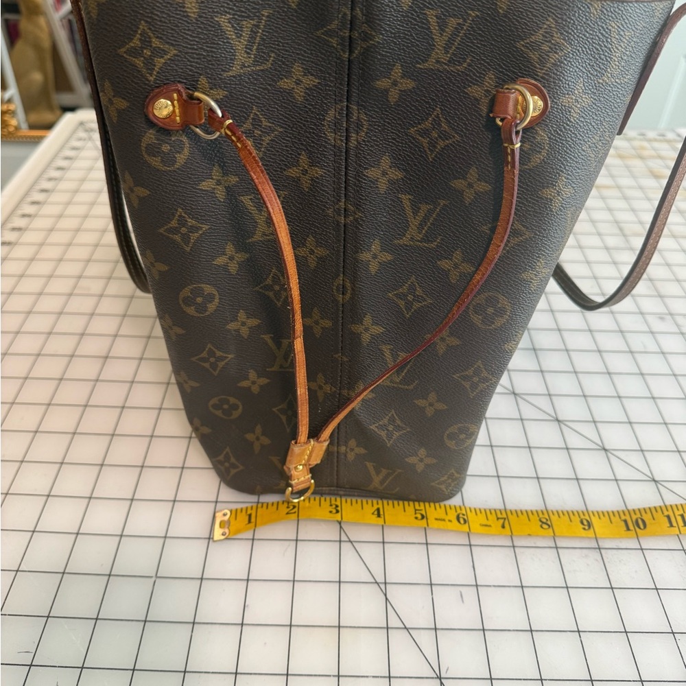 Louis Vuitton Classic Brown Monogram Tote - Picture 10 of 15